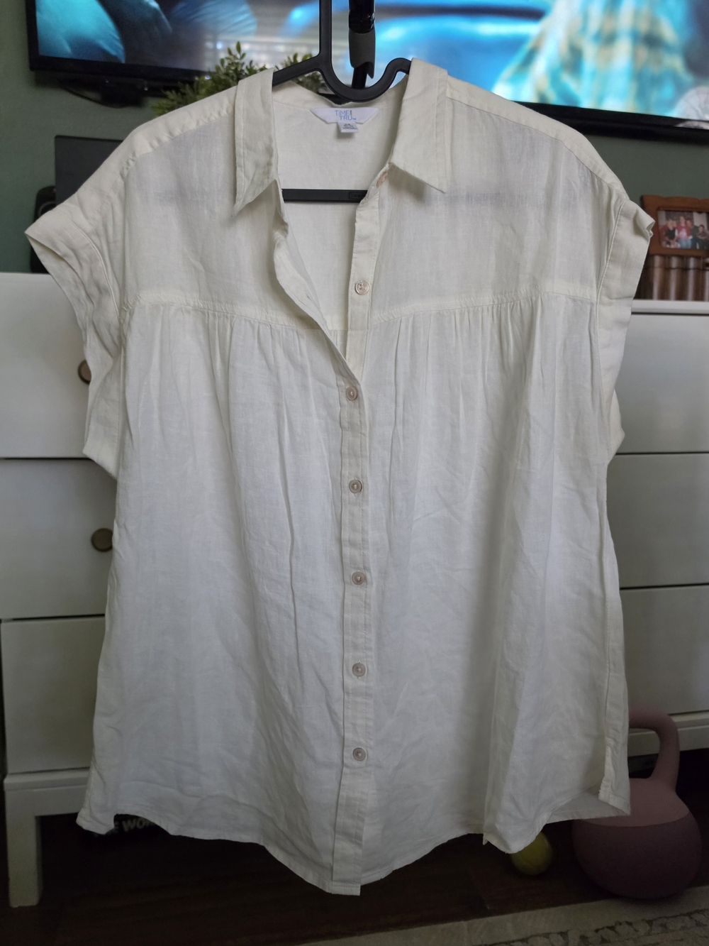 Time and Tru Cream Short Sleeve Button-Front Shirt